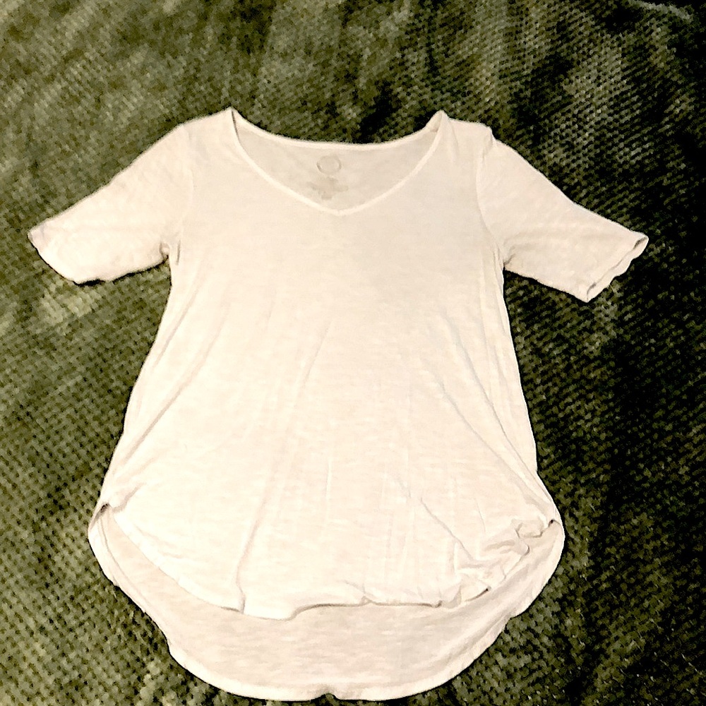 Maurice’s S/M white, v-neck T-shirt